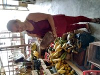 9.Vendor of taro in the Neshuya market - Ucayali