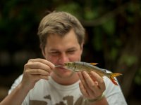 Identifikace druhů ryb v okolních vodách (foto: Miloslav Petrtýl)